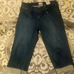 Levi denim capris